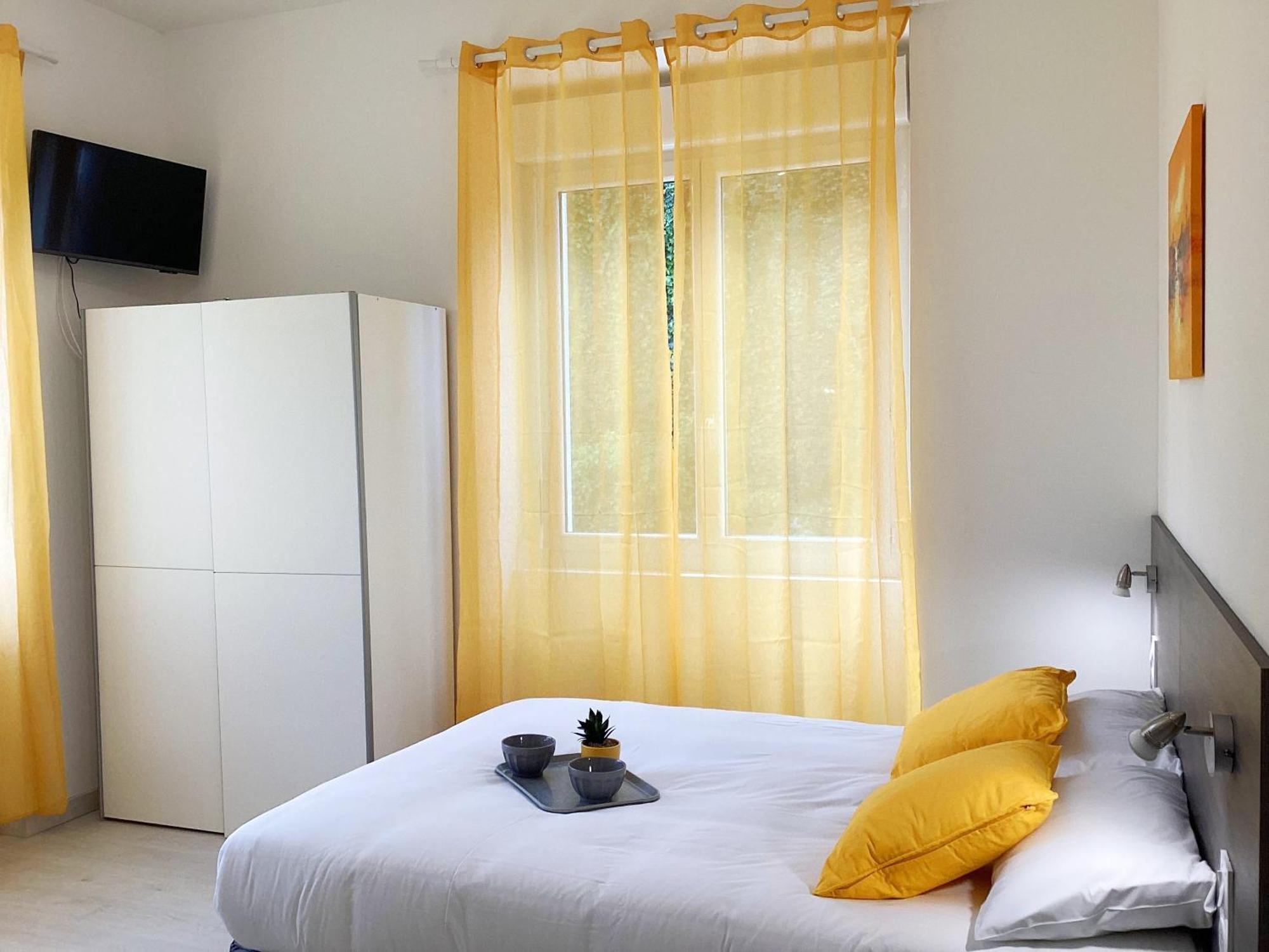 Appartement Stella 95 M2 Climatise Parking Proche Sanctuaires Lourdes Exterior photo
